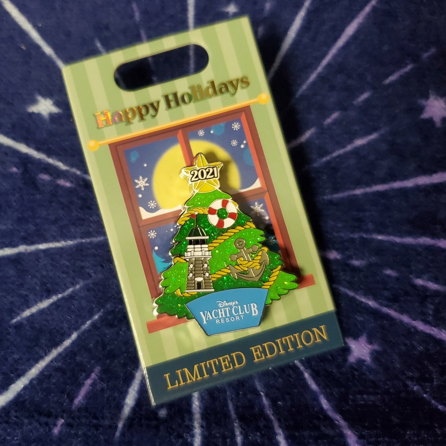 2021 Disney LE Pin Christmas Happy Holidays Yacht Club Resort Minnie Mouse