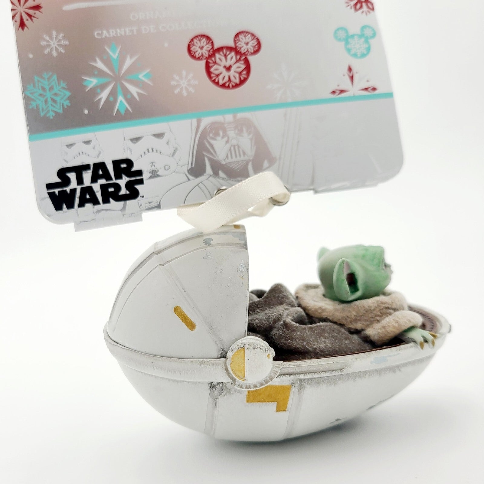 NEW Disney Parks Star Wars Baby Yoda Grogu Carrier Stetchbook Ornament Christmas