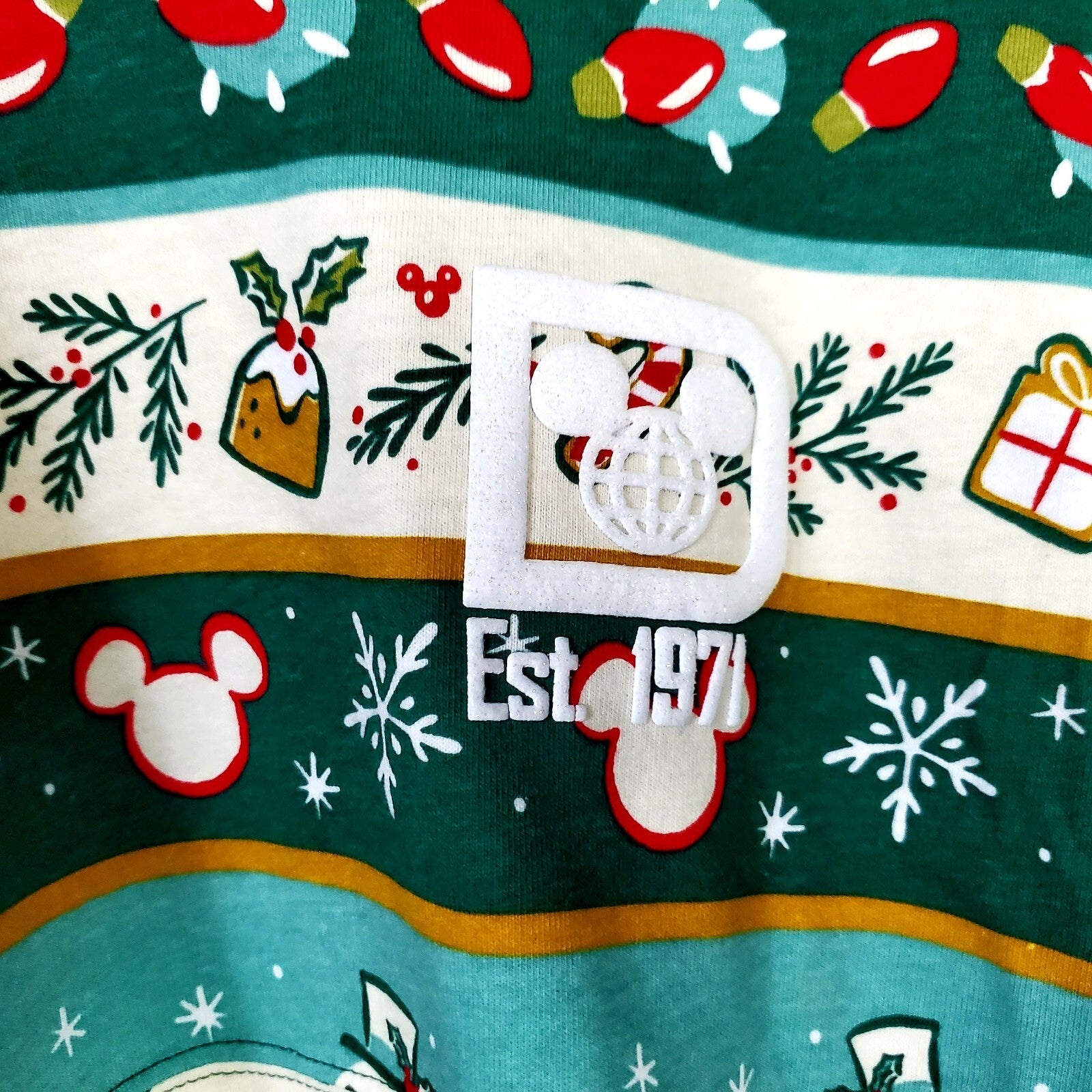LARGE 2022 Walt Disney World Parks Spirit Jersey Christmas Mickey Ears Snowman