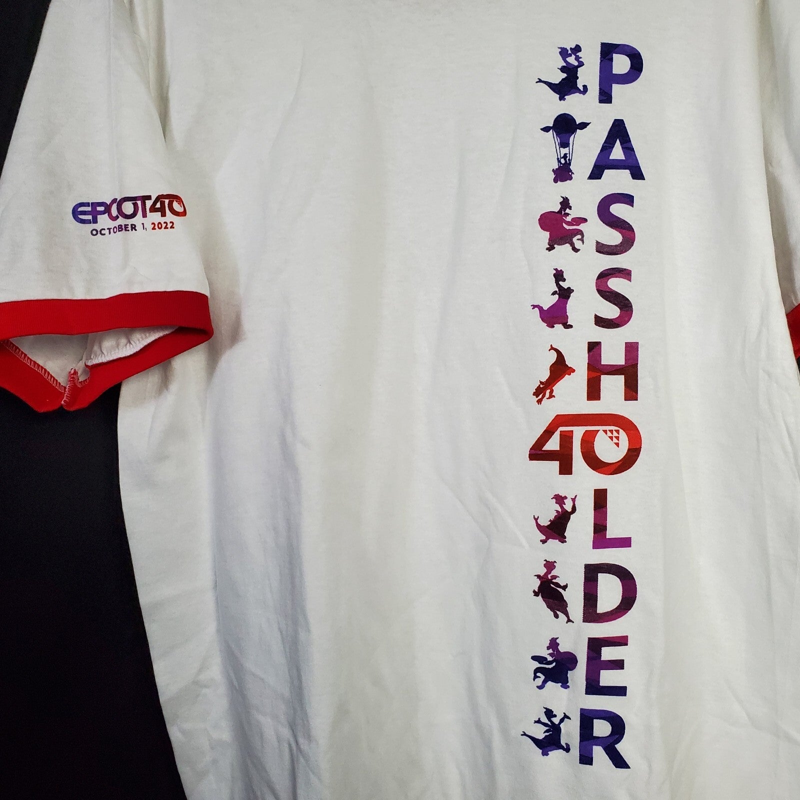 LARGE Disney World Parks 2022 Epcot 40th Anniversary Passholder T-Shirt w/Date