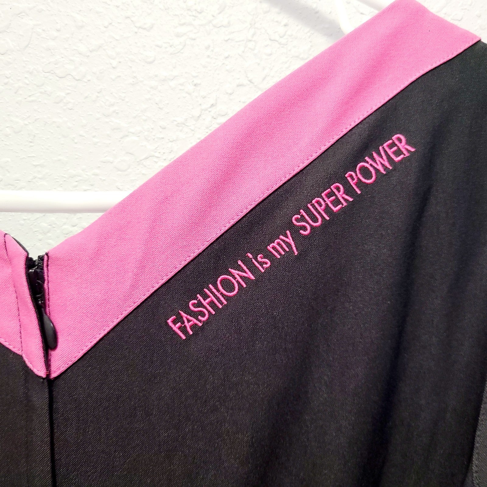 MEDIUM Walt Disney World Parks Dress Shop Incredibles Edna Mode Adult Fashion