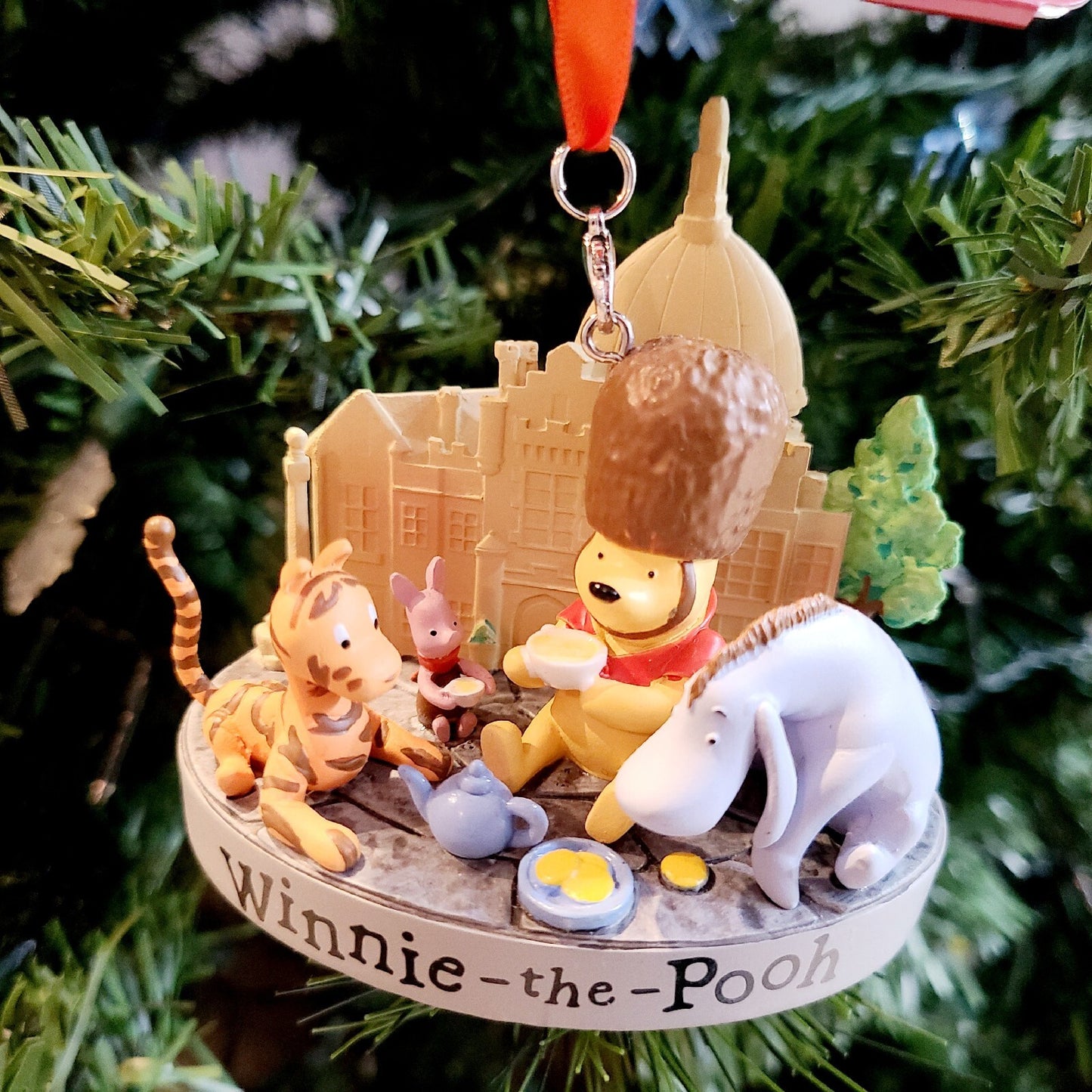 Disney Parks Winnie the Pooh Sculpture Ornament Tigger, Piglet & Eeyore NEW UK
