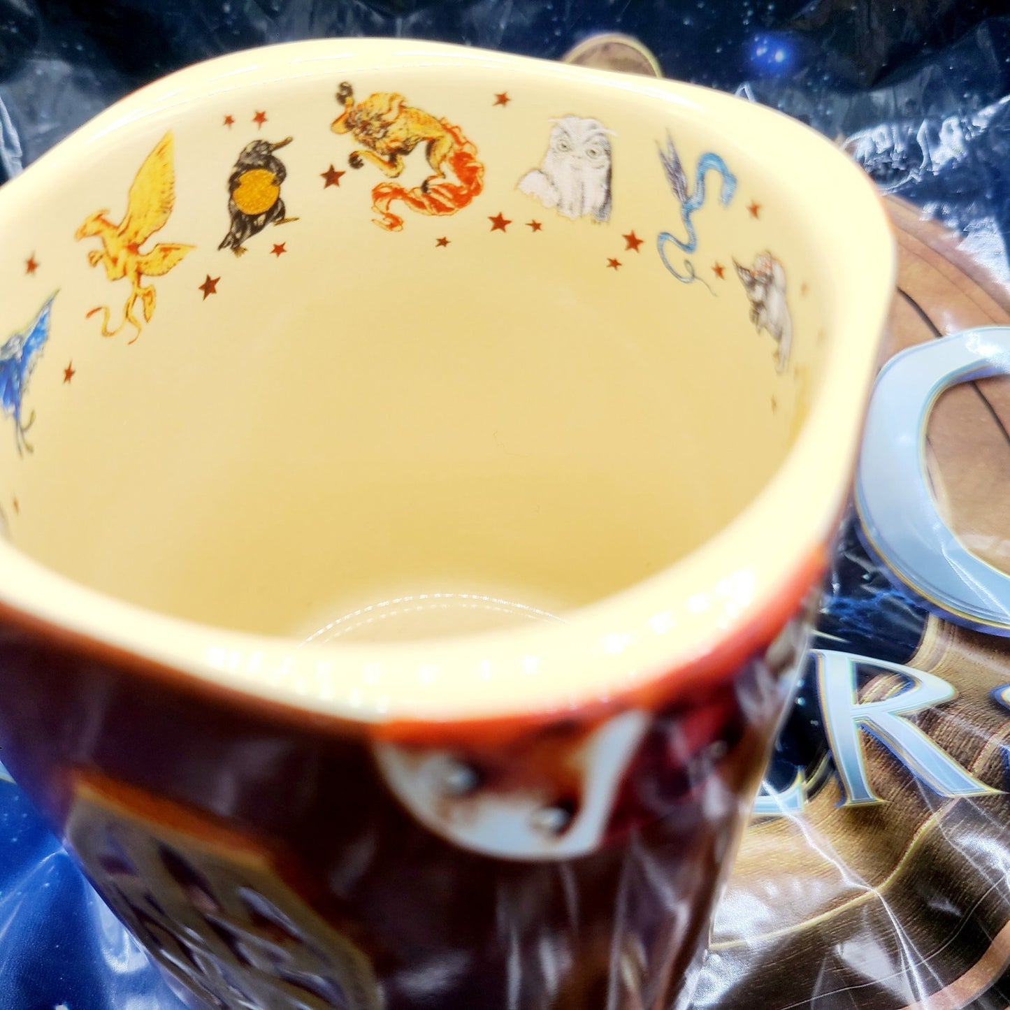 EPIC Universe Harry Potter Newt Scamander Fantastic Beasts 1920s Suitcase Mug