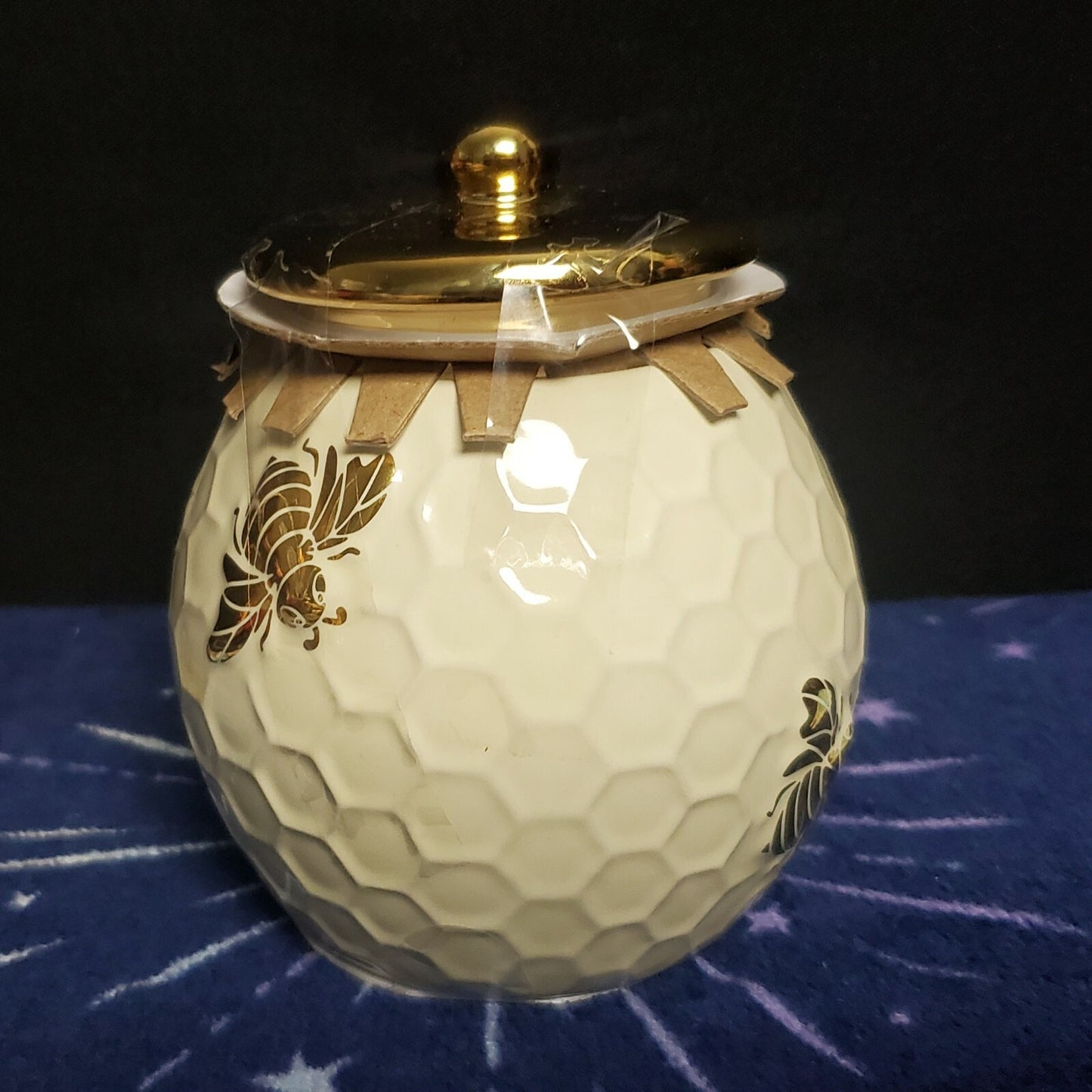 Disney Parks Winnie The Pooh Candle Honey Pot New 2022