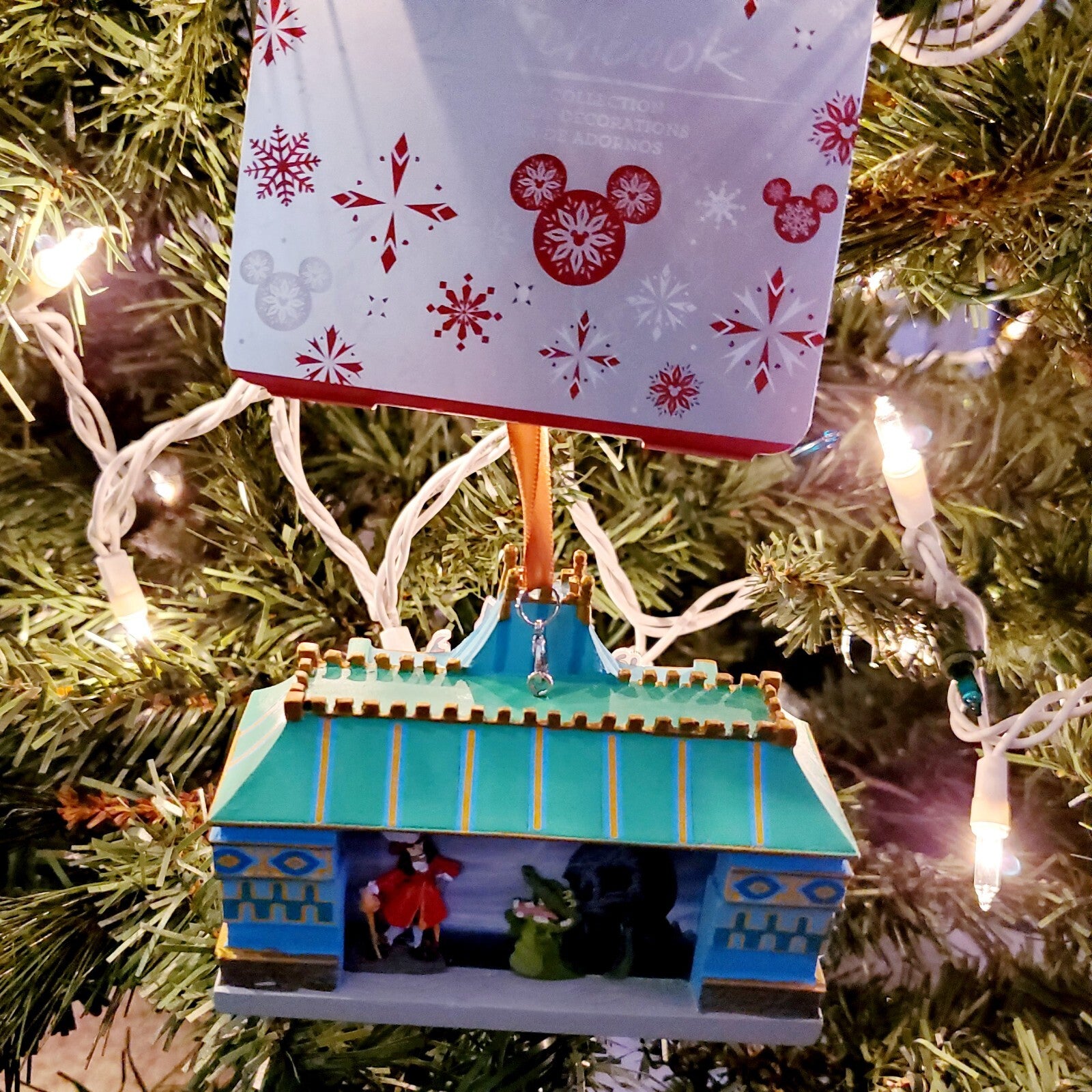 2022 Disney Parks Peter Pan’s Flight Attraction Hook Pan Christmas Ornament New