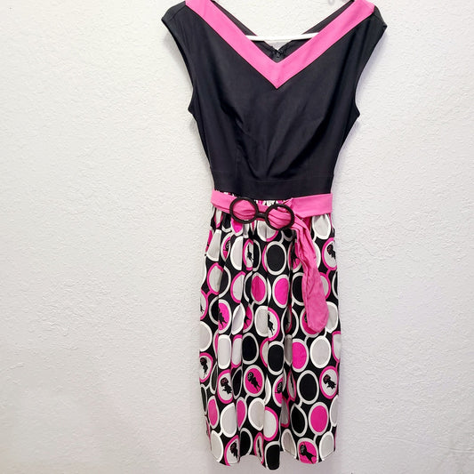 MEDIUM Walt Disney World Parks Dress Shop Incredibles Edna Mode Adult Fashion