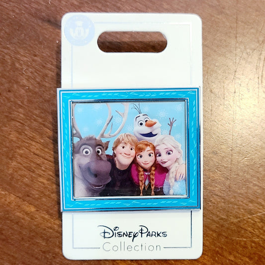 Disney Park Pin Frozen Family Photo Blue Frame 2019 Anna Elsa Sven Olaf Kristoff