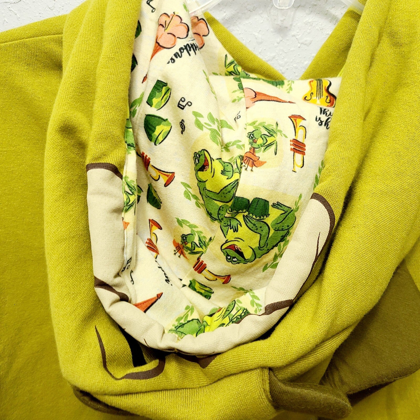 MEDIUM Disney Parks 2025 Tiana’s Bayou Adventure Louis The Alligator Hoodie NEW