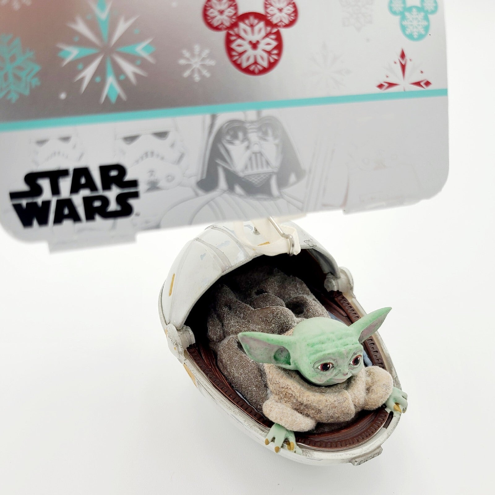 NEW Disney Parks Star Wars Baby Yoda Grogu Carrier Stetchbook Ornament Christmas