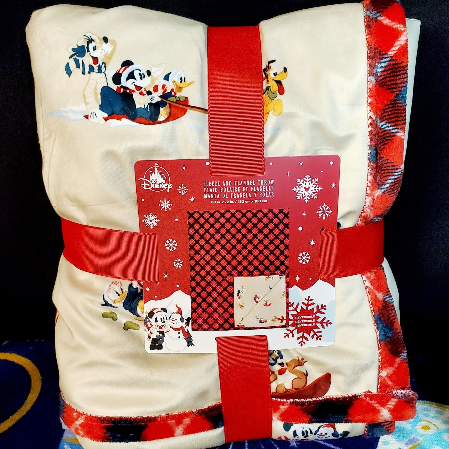 2021 Disney Parks Mickey Mouse Christmas Holiday Fleece Flannel Blanket Throw