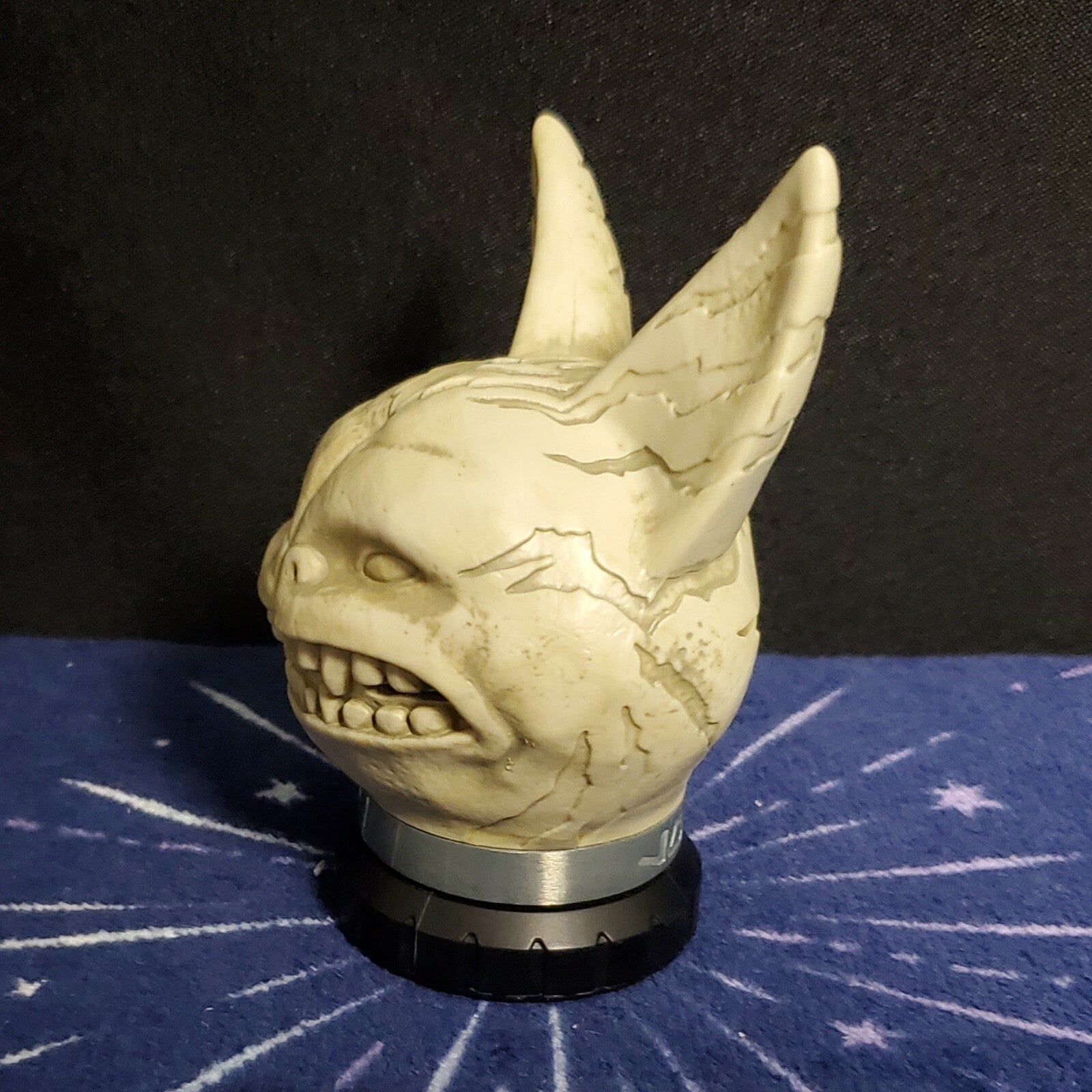 Disney Parks Star Wars Loth Cat Savi’s Lightsaber Hilt End Cap