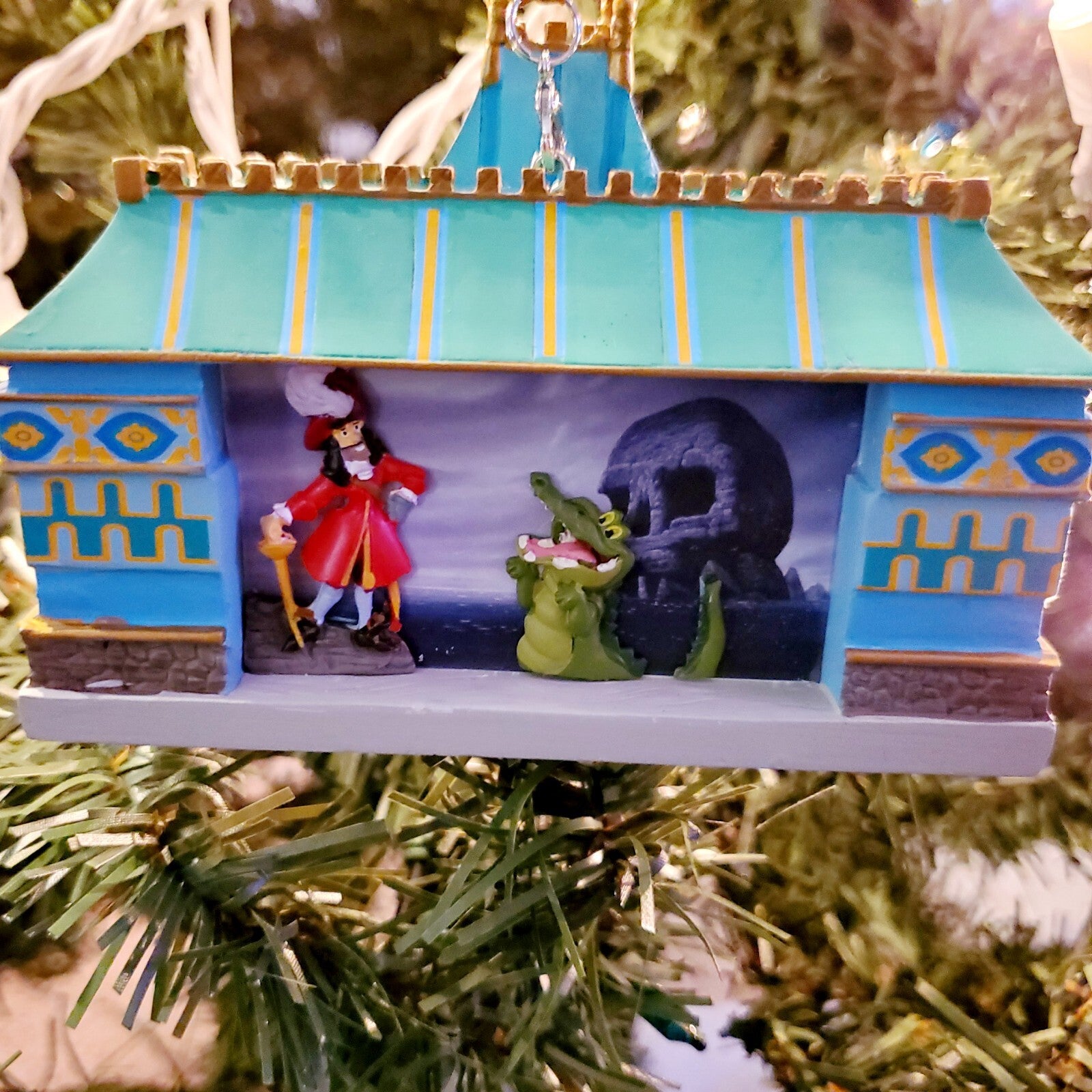 2022 Disney Parks Peter Pan’s Flight Attraction Hook Pan Christmas Ornament New