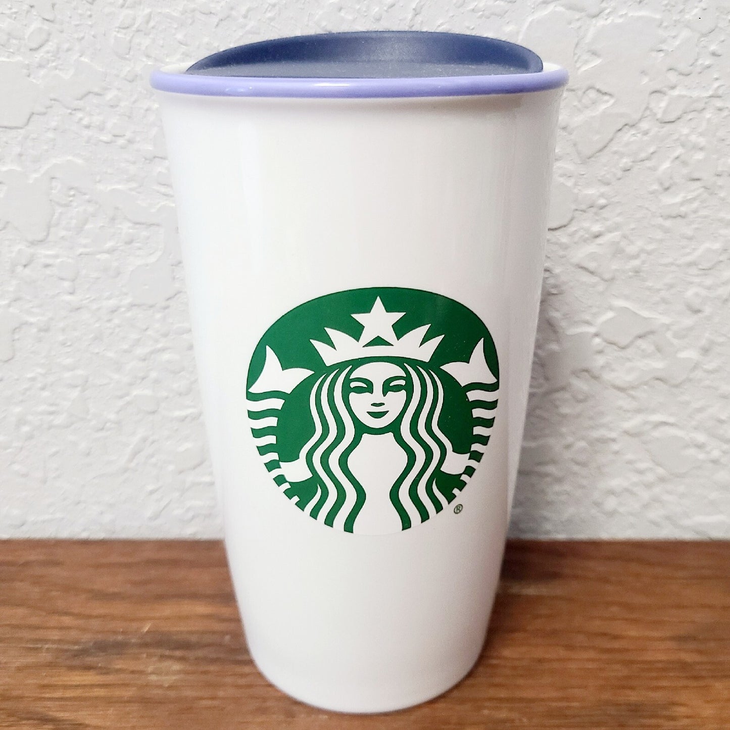 Walt Disney World Magic Kingdom White Starbucks Porcelain 12 oz Tumbler Cup Lid