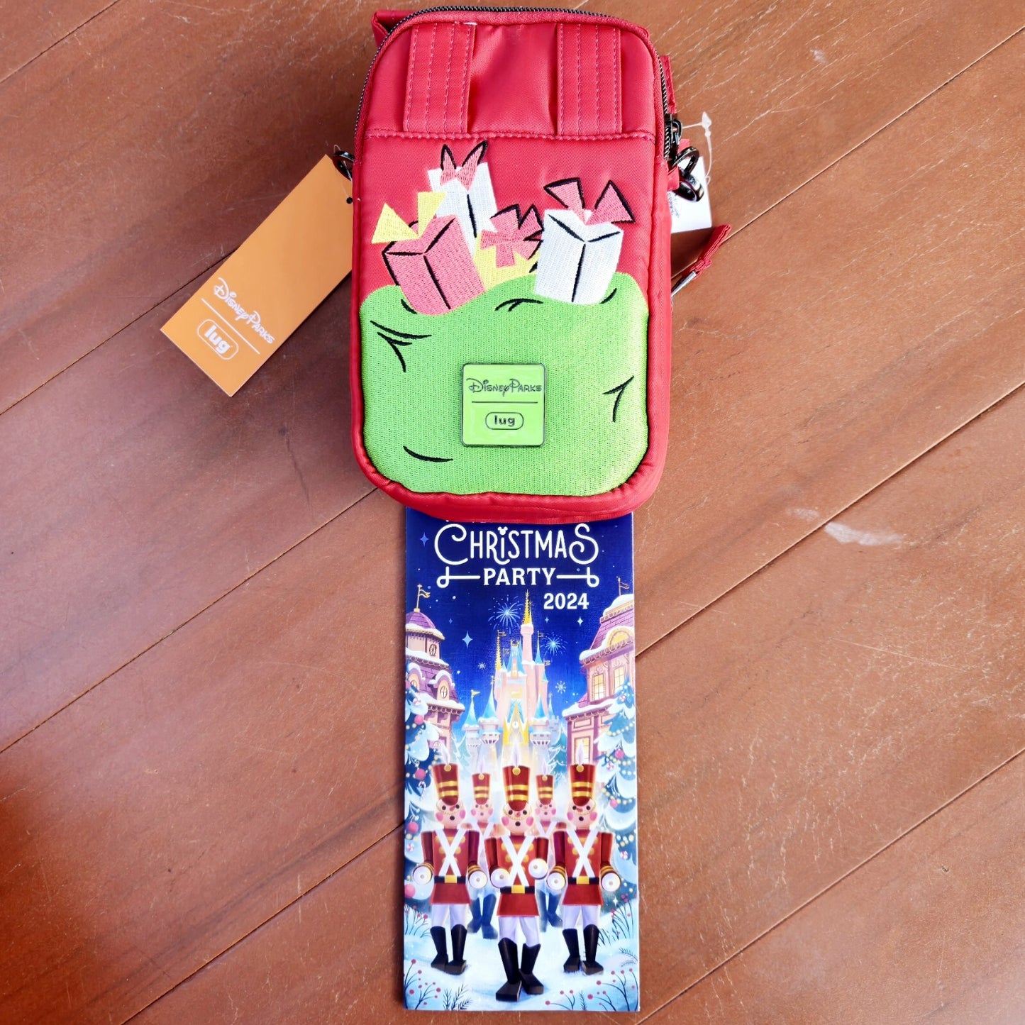 2024 Disney Park Mickey’s Very Merry Christmas Party Lug Bag & Map Magic Kingdom