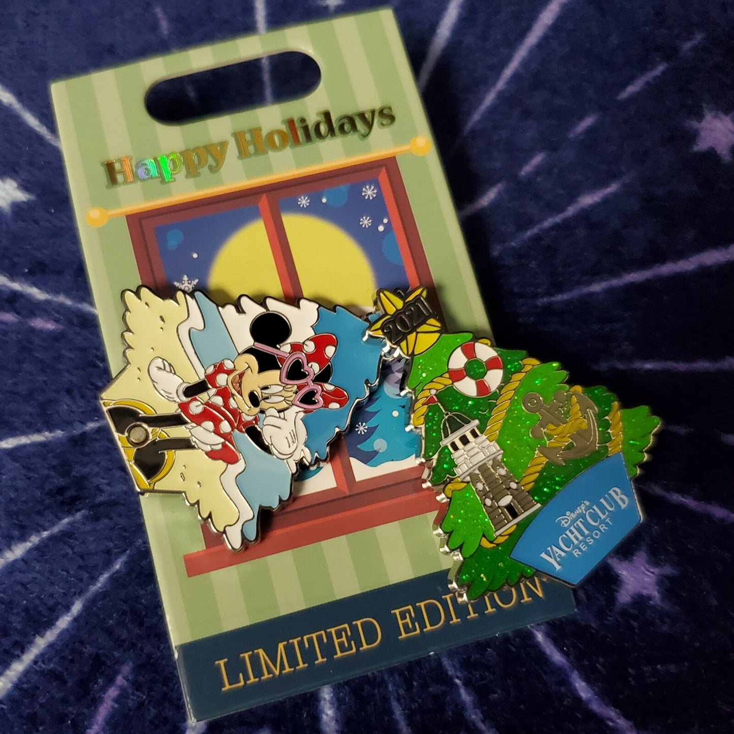 2021 Disney LE Pin Christmas Happy Holidays Yacht Club Resort Minnie Mouse