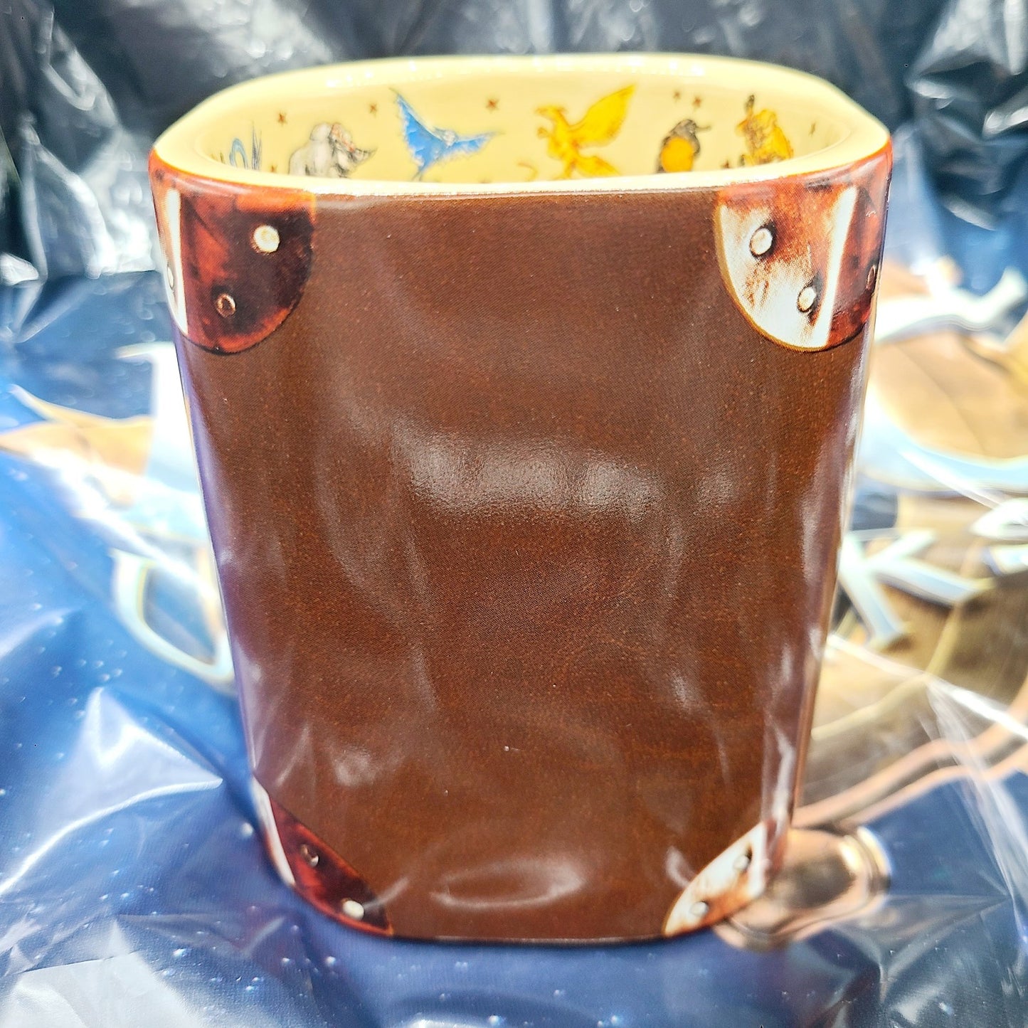 EPIC Universe Harry Potter Newt Scamander Fantastic Beasts 1920s Suitcase Mug