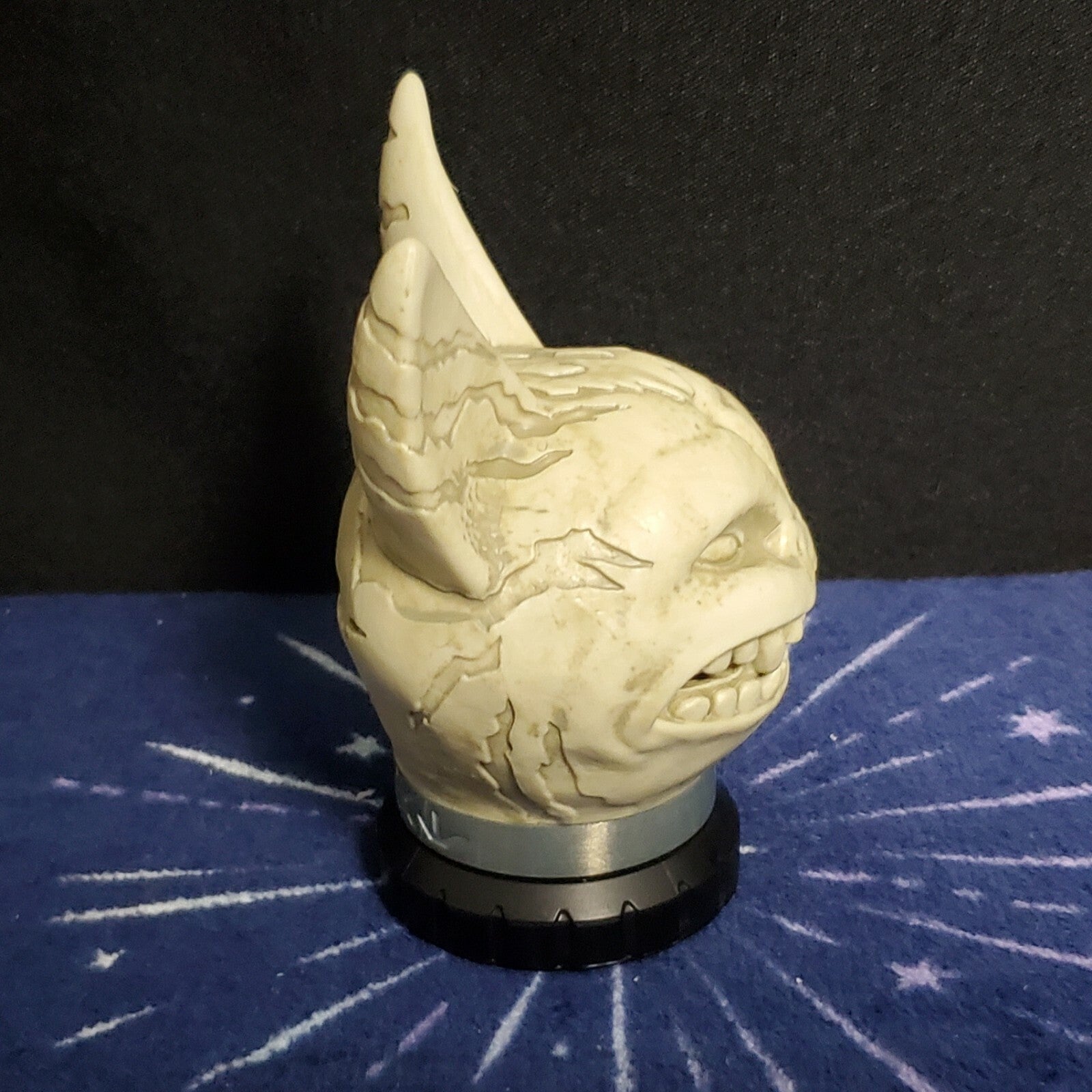 Disney Parks Star Wars Loth Cat Savi’s Lightsaber Hilt End Cap