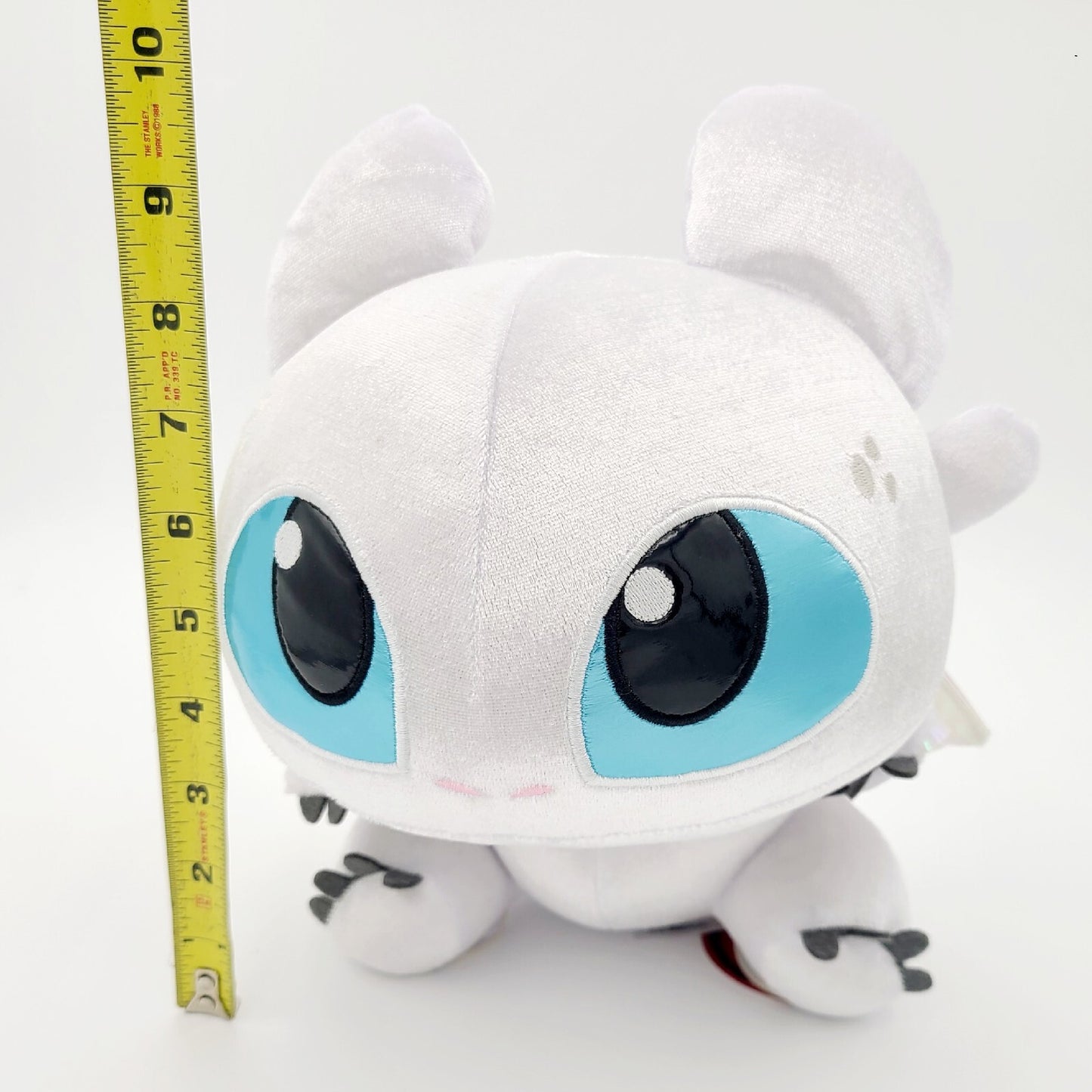 Universal Studio EPIC How To Train Your Dragon Light Fury Plush Doll 10” WHITE