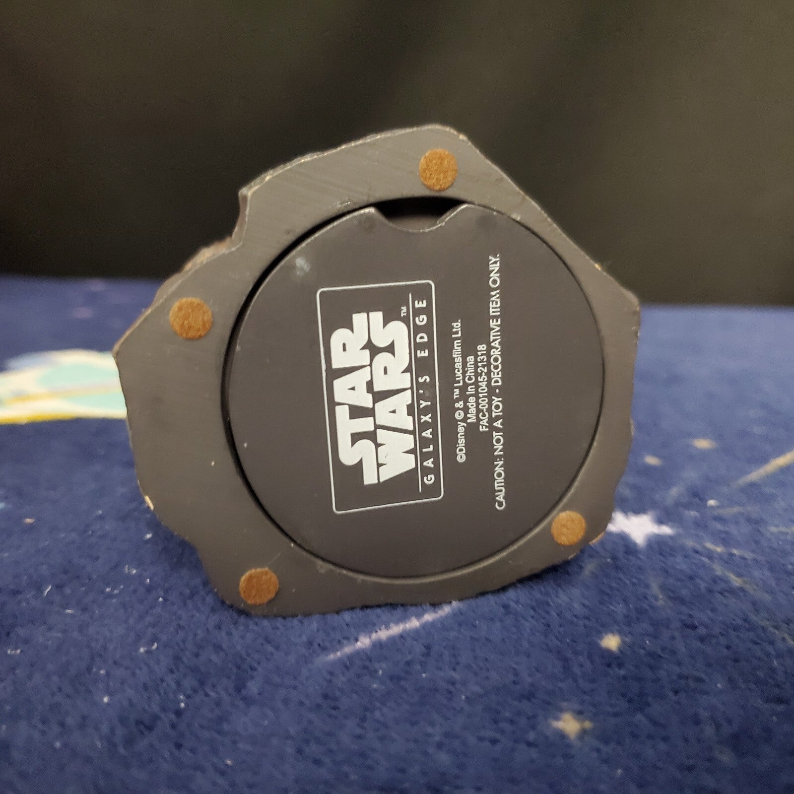 2022 Disney Parks Star Wars Galaxy’s Edge Dok-Ondar's Ithorian Gravestone Statue