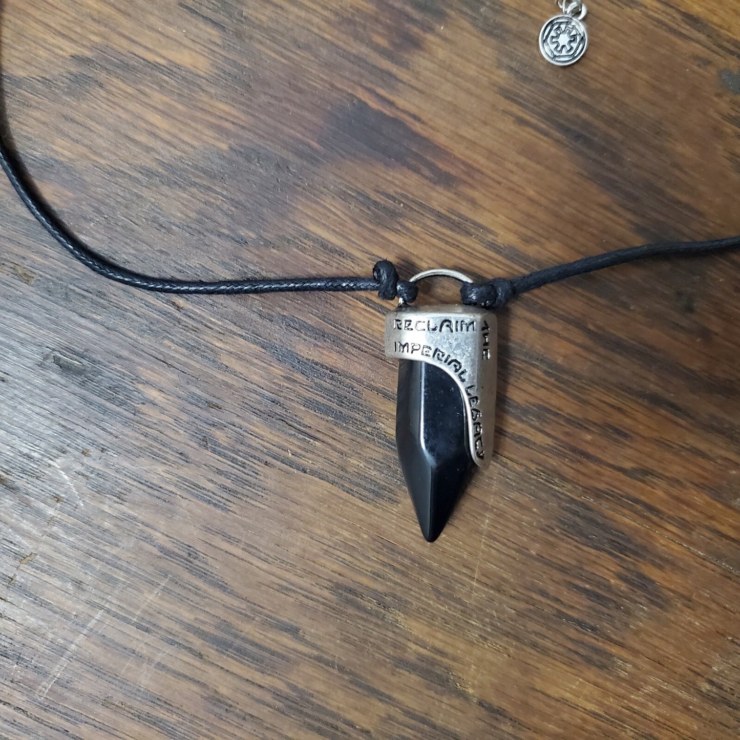 *4 Pc Kyber Crystal Necklace Set* Disney Star Wars Galaxy’s Edge Black Red White