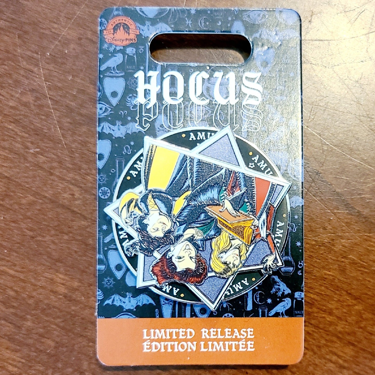 2022 Disney Parks Hocus Pocus Amuck Sanderson Sisters Halloween LR Spinner Pin