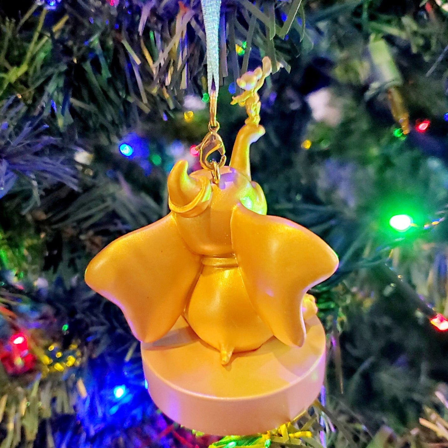 DUMBO Walt Disney World Parks 50 Gold Character Collection Single Ornament