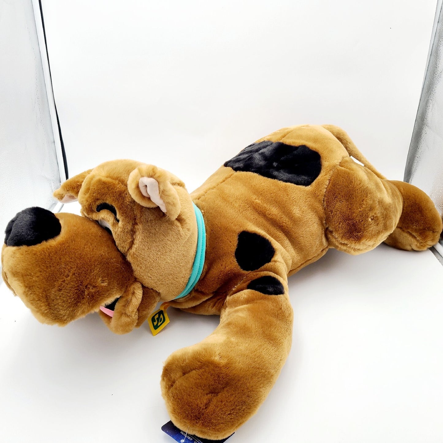 *Large Scooby-Doo Plush* Universal Studios Orlando Florida Dog Cuddleez NEW NWT