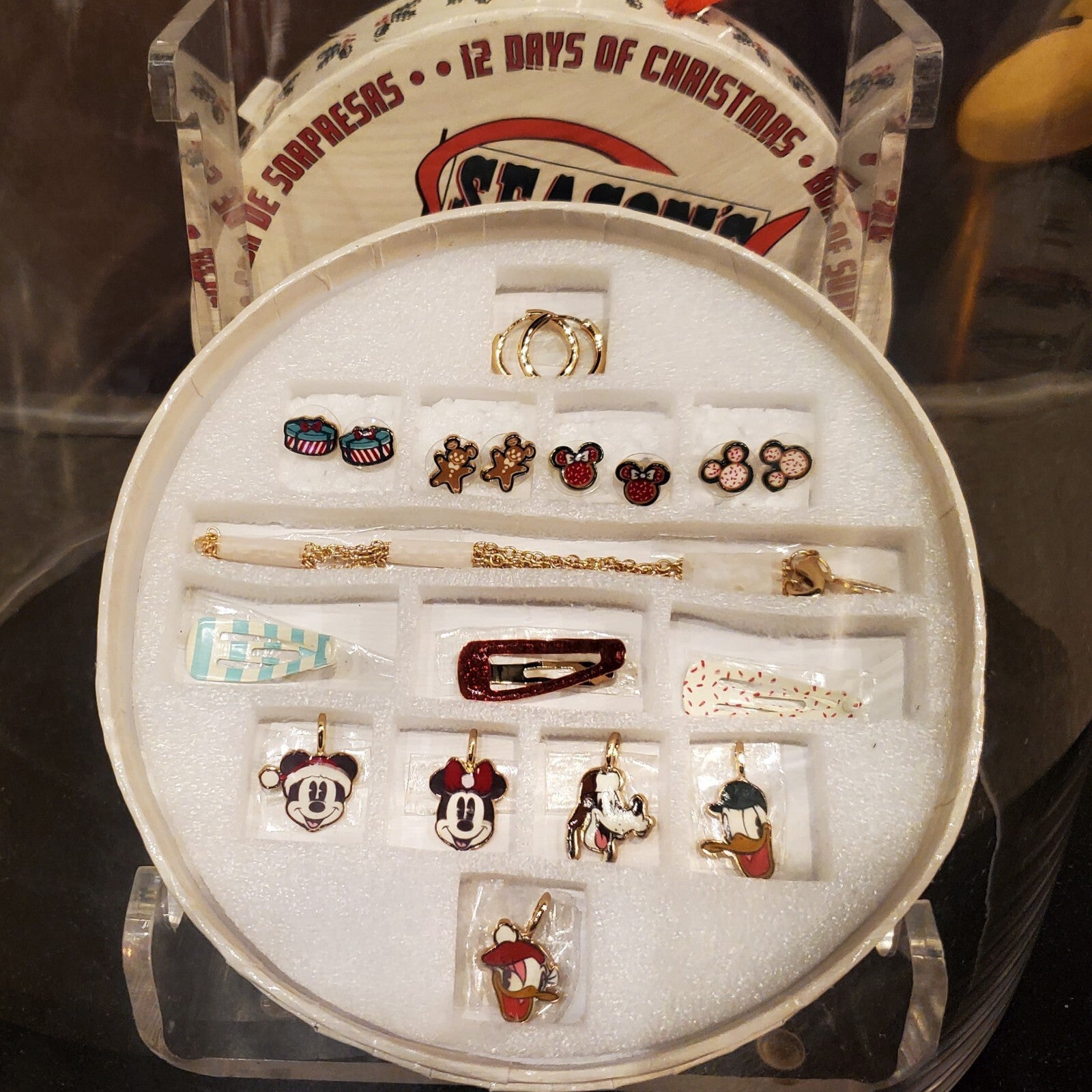 2022 Disney Parks Holiday Shop 12 Days of Christmas Countdown Charm & Earrings