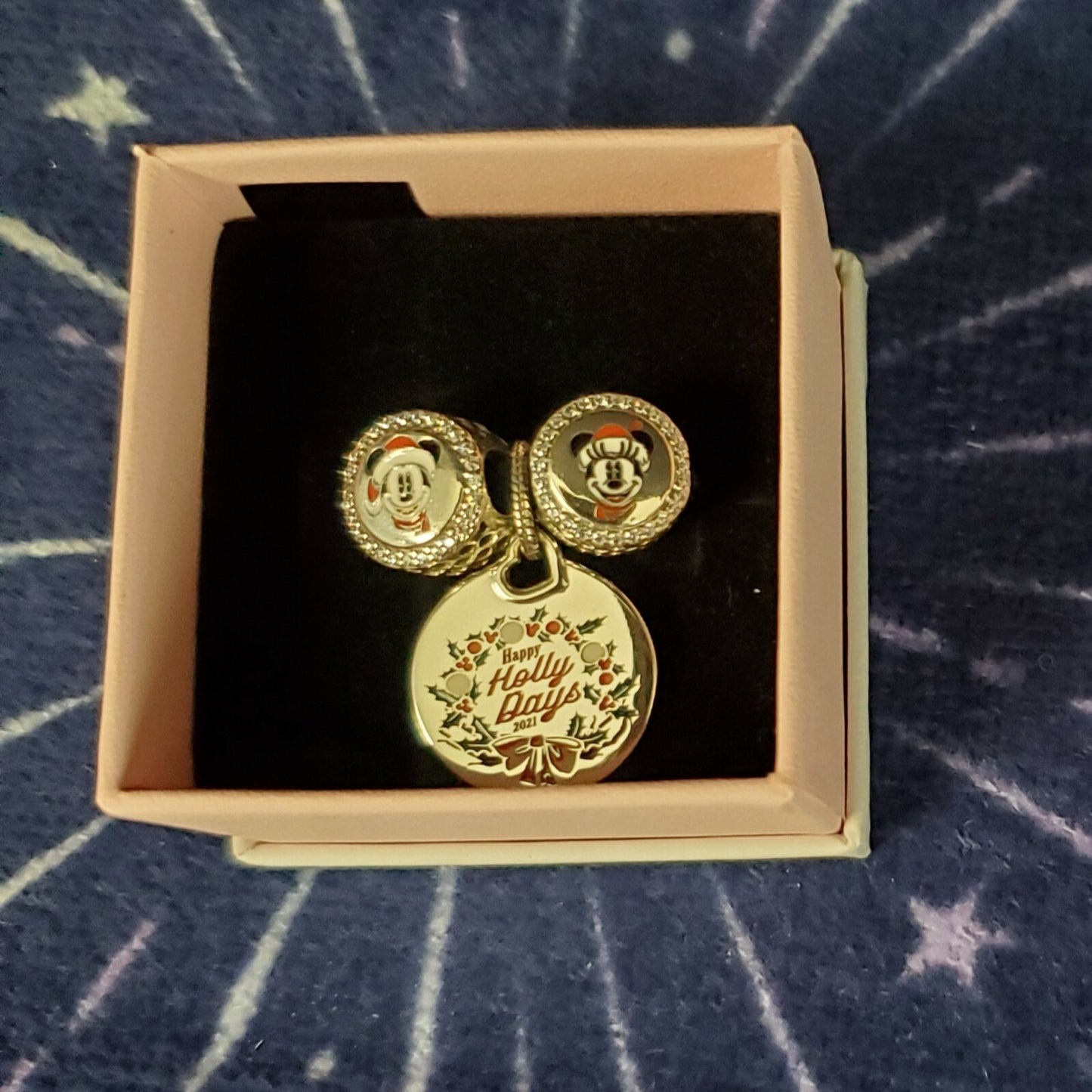 2021 Disney Parks Pandora Holiday Christmas Happy Holly Days 3 Charm Set