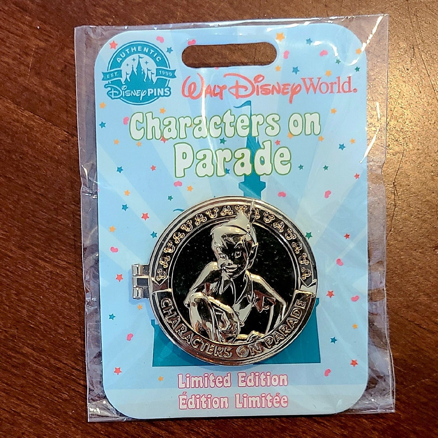 Disney Parks CHARACTERS ON PARADE Gold Coin PETER PAN Float LE 2750 Trading Pin