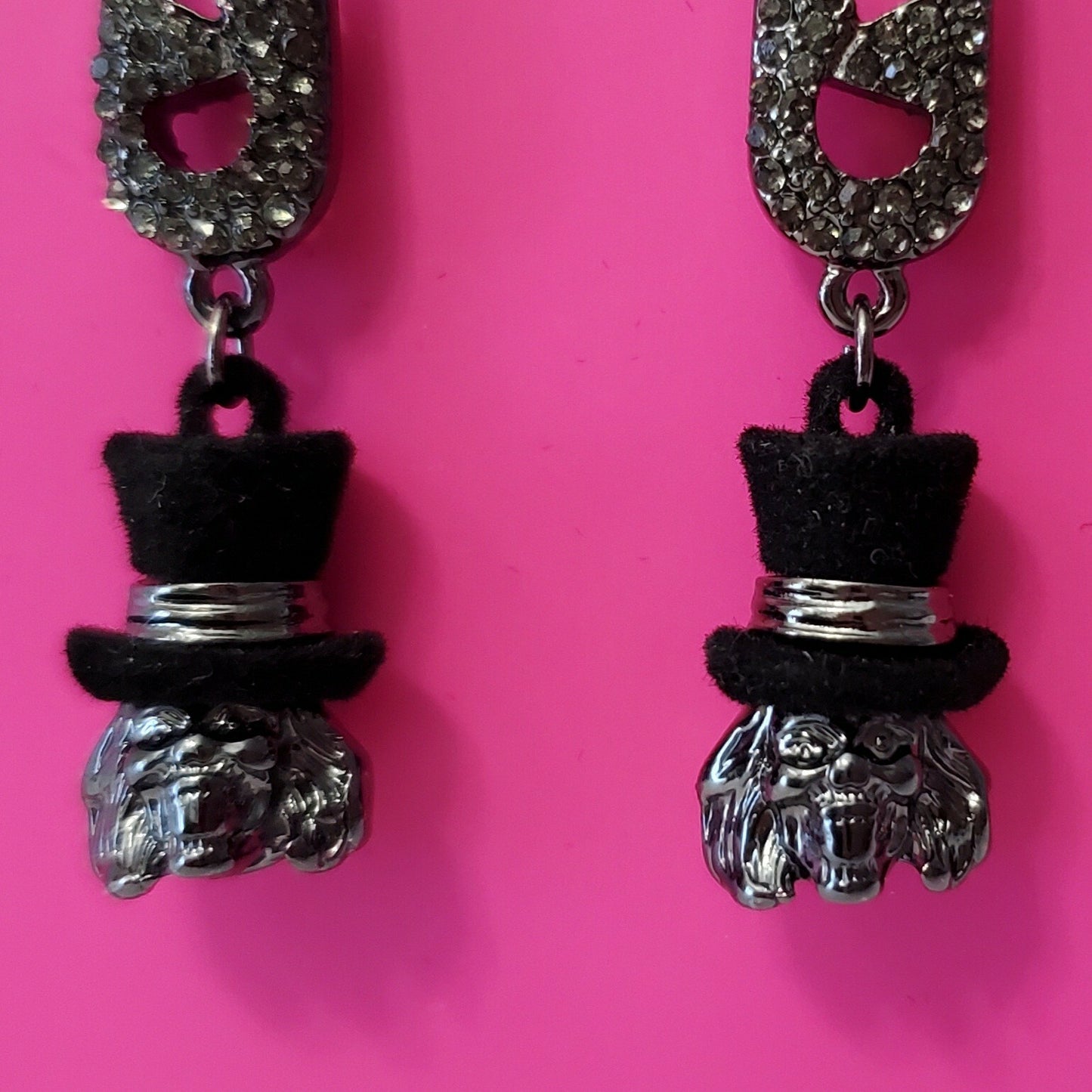 Disney Parks Haunted Mansion Hatbox Ghost Safety Pins Earrings By Betsey Johnson
