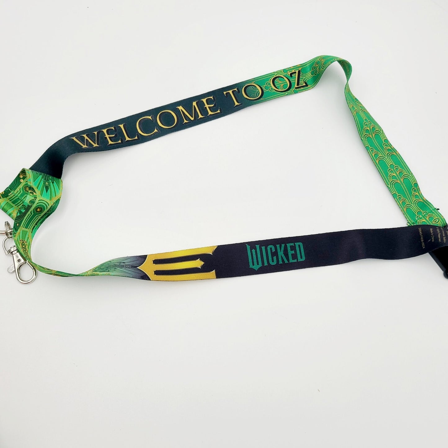 NEW Wicked Welcome To Oz Keychain Lanyard Universal Studios Orlando FL Green