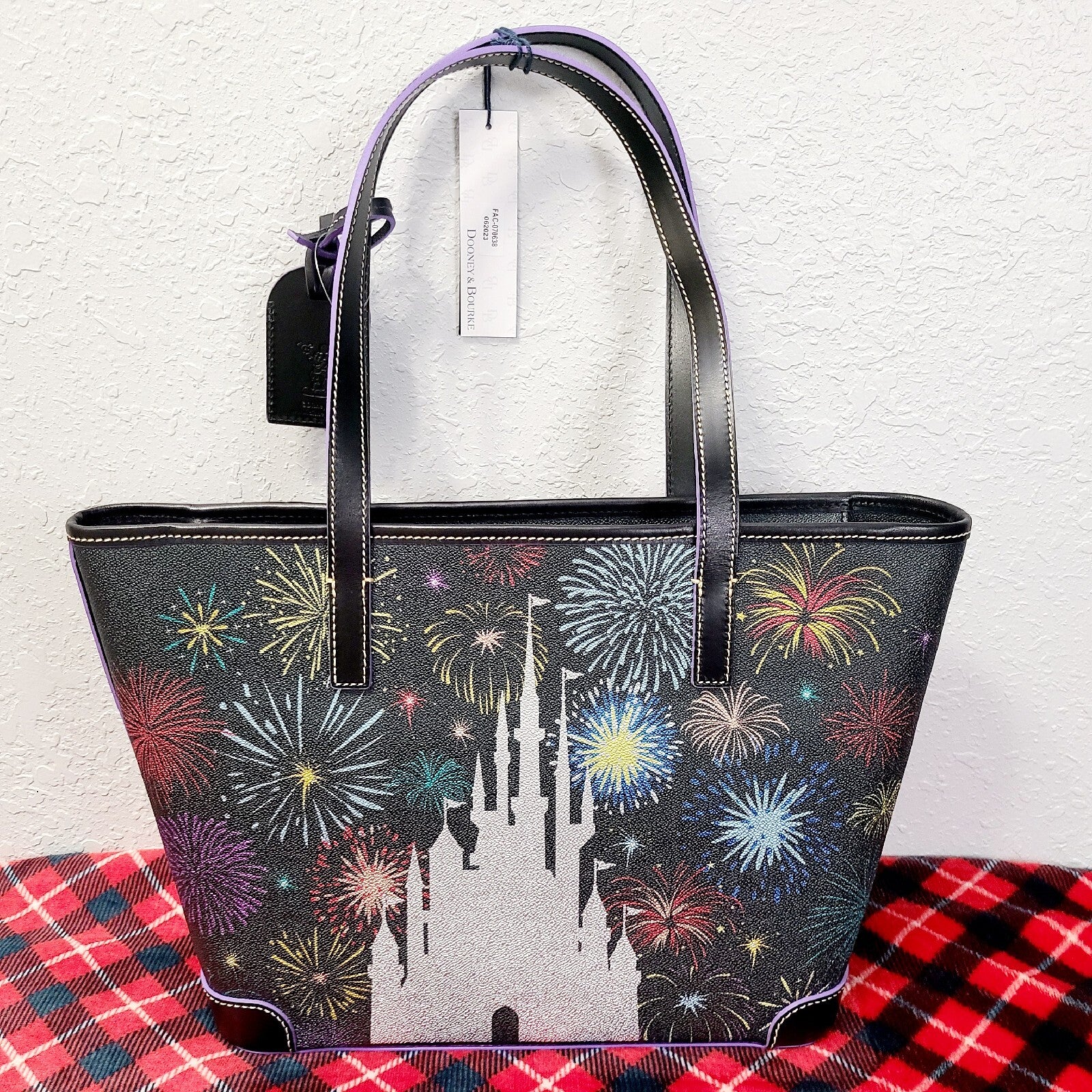 2023 Disney Park 100 Finale Dooney Bourke Partners Mickey Walt Firework Bag Tote