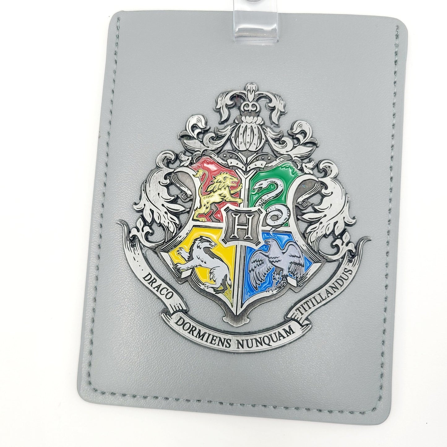 Universal Studios World Harry Potter Metal ID Badge Holder Hogwarts Crest Silver