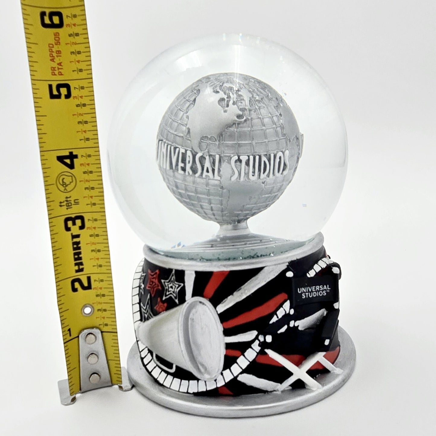 Universal Studios Orlando Silver Snowglobe Theater Production Movies Water Globe