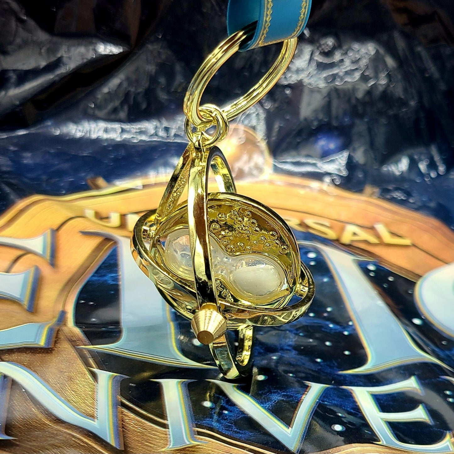 EPIC Universe Universal Harry Potter Ministry Of Magic Time Turner Keychain NEW