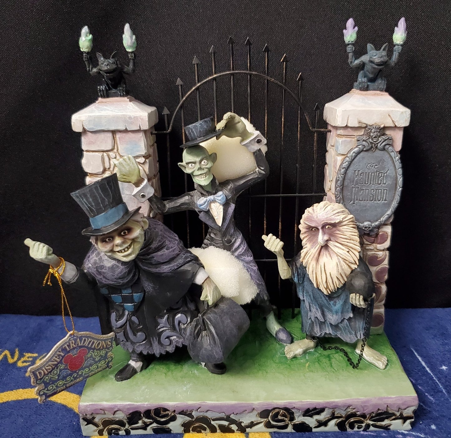 NEW Jim Shore Disney Park Traditions Haunted Mansion Hitchhiking Ghosts 4044185