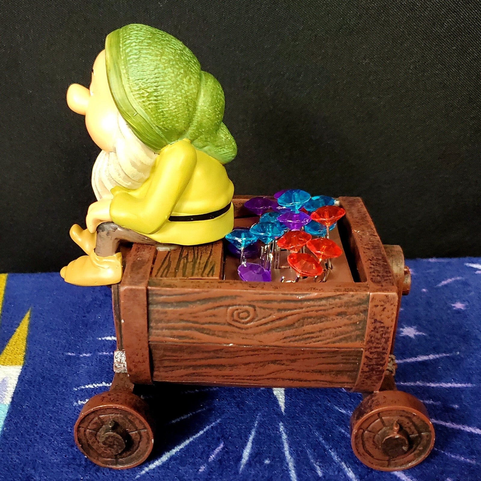 2022 Disney Parks Snow White & Seven Dwarfs Sleepy Figural Desk Trinket Tray 85