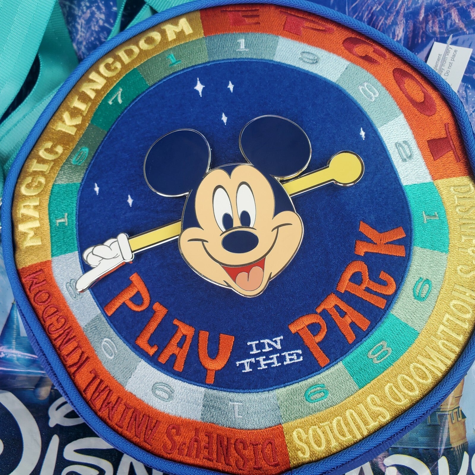 Disney Harvey’s Play in Park Crossbody Purse Bag Mickey Magic Kingdom Seat Belt