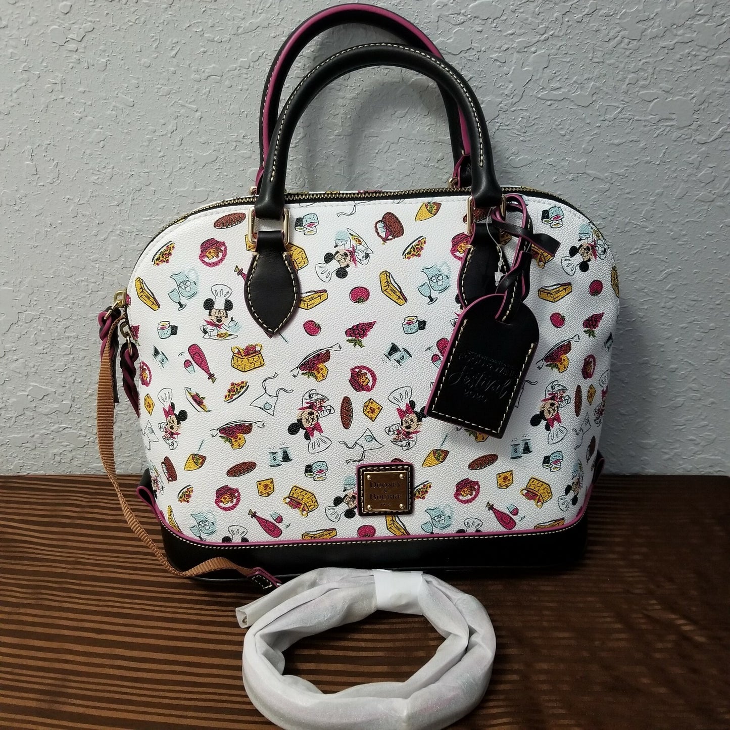 *Actual Bag* Disney Park EPCOT Food & Wine Festival 2020 Dooney & Bourke Satchel