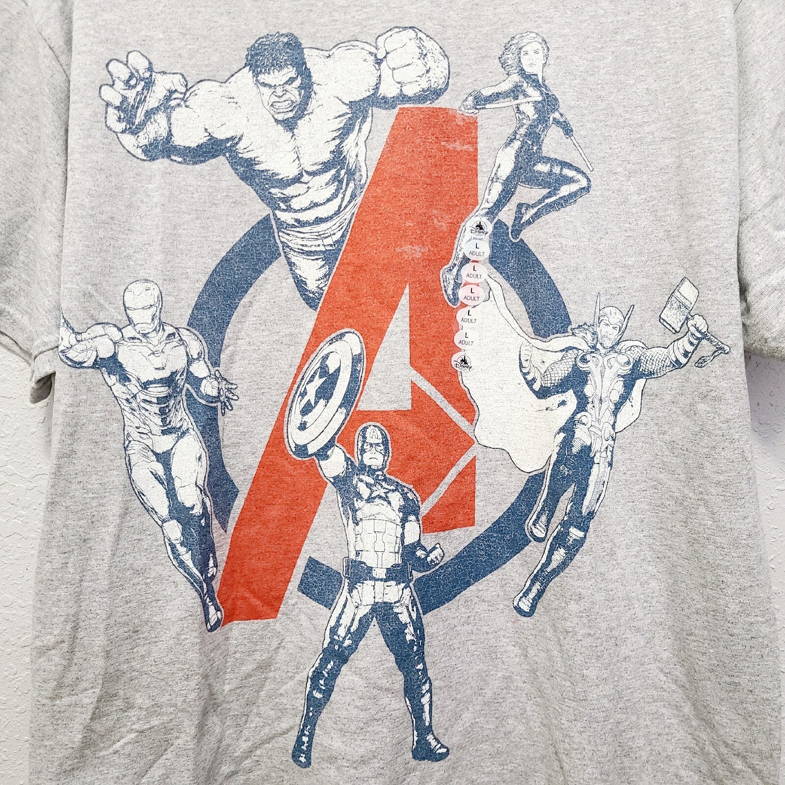 LARGE Disney Parks Marvel Avengers Men's LOGO Short Sleeve T Shirt Iron Man Hulk