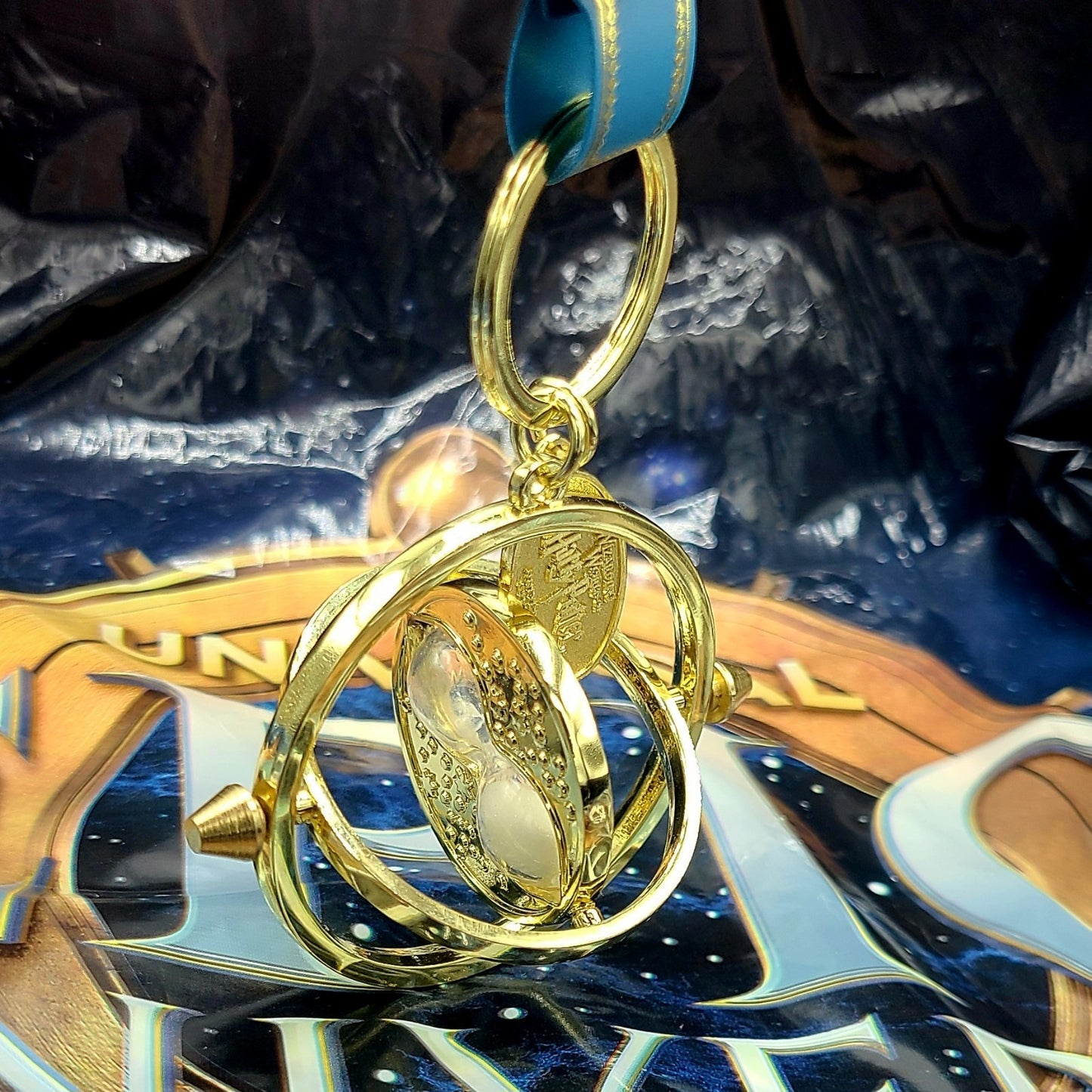 EPIC Universe Universal Harry Potter Ministry Of Magic Time Turner Keychain NEW