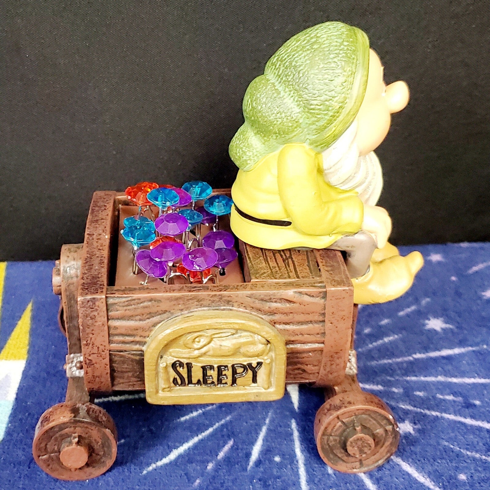 2022 Disney Parks Snow White & Seven Dwarfs Sleepy Figural Desk Trinket Tray 85