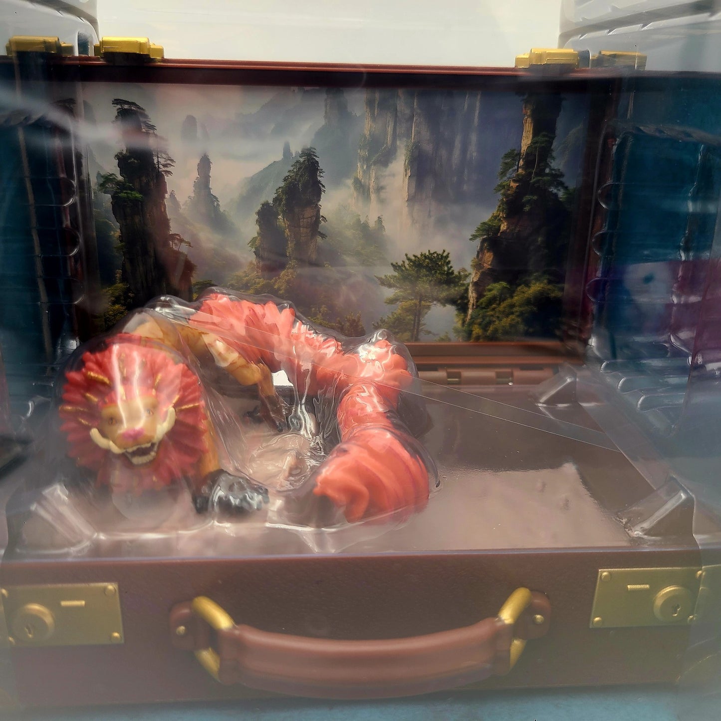 Universal EPIC Harry Potter Zouwu Newt Suitcase Collectible Creature Playset NEW