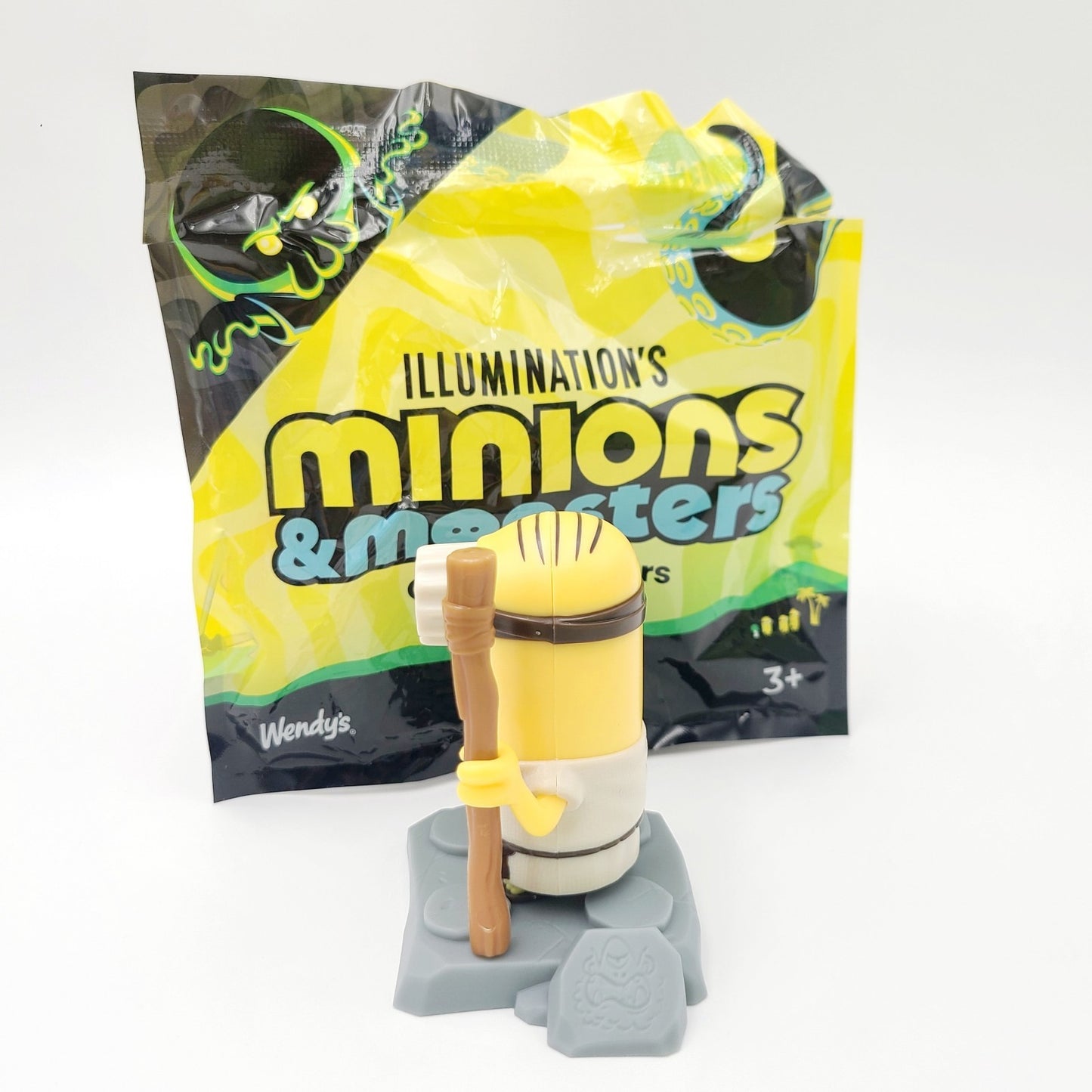 *Richard* 2026 Wendy’s Illuminations Minions & Monsters Happy Meal Figure Opened