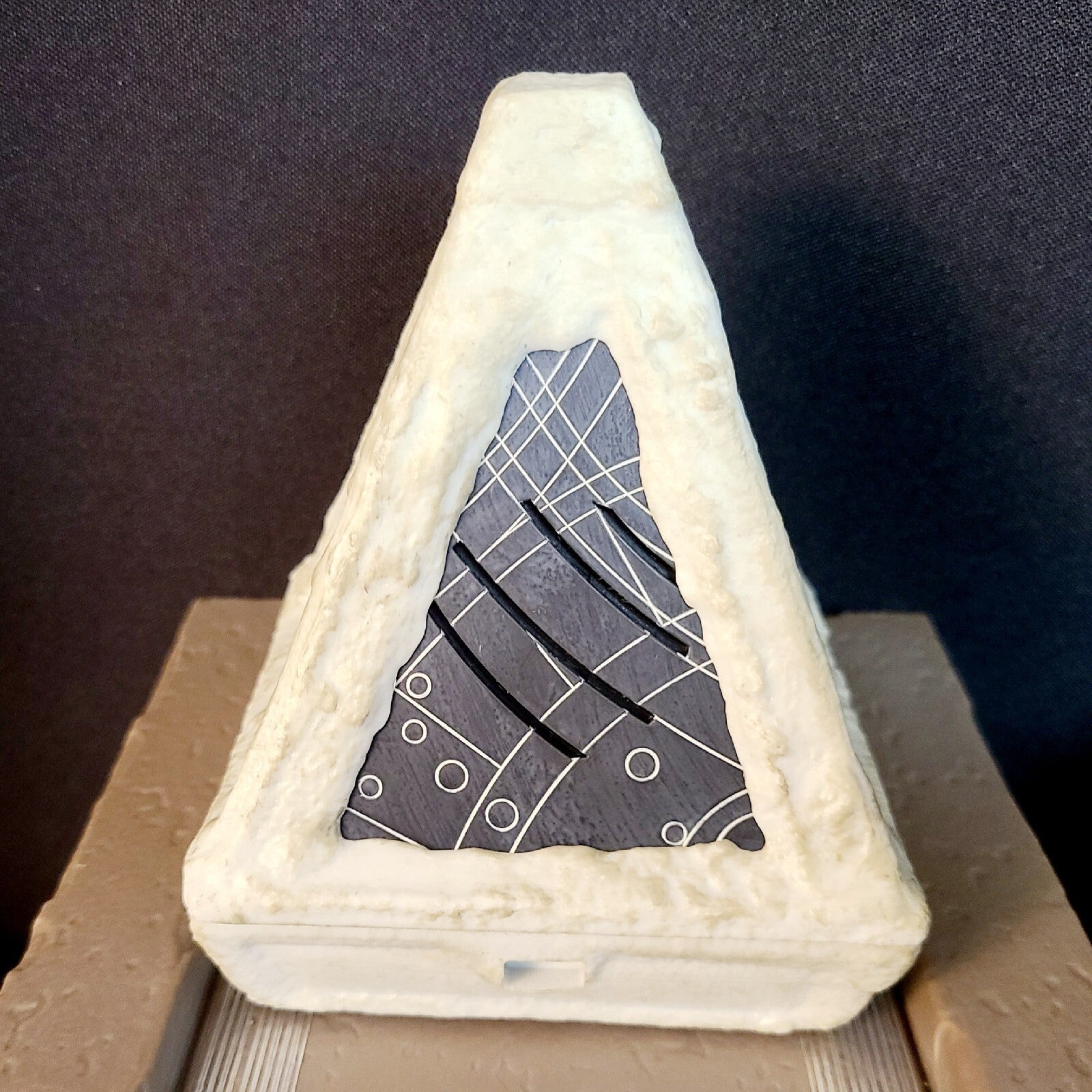 2023 Disney Parks Star Wars Galaxy’s Edge Sith LIGHT White Wayfinder Dok Ondar’s