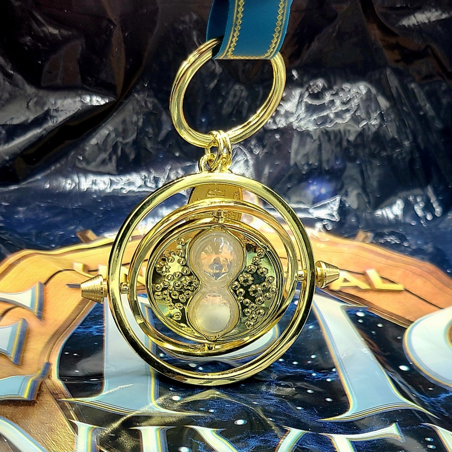 EPIC Universe Universal Harry Potter Ministry Of Magic Time Turner Keychain NEW