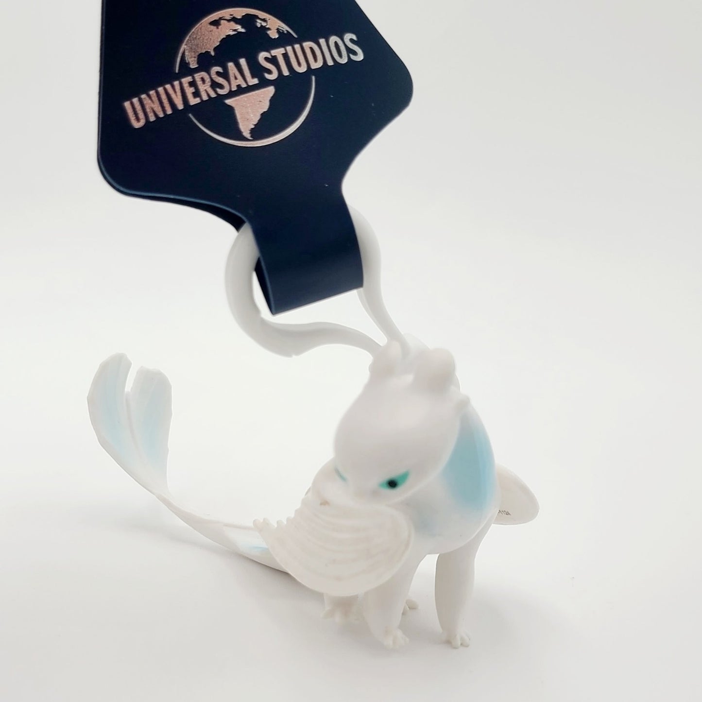 *2 Keychains* Universal Studios Park How Train Your Dragon Toothless Light Fury