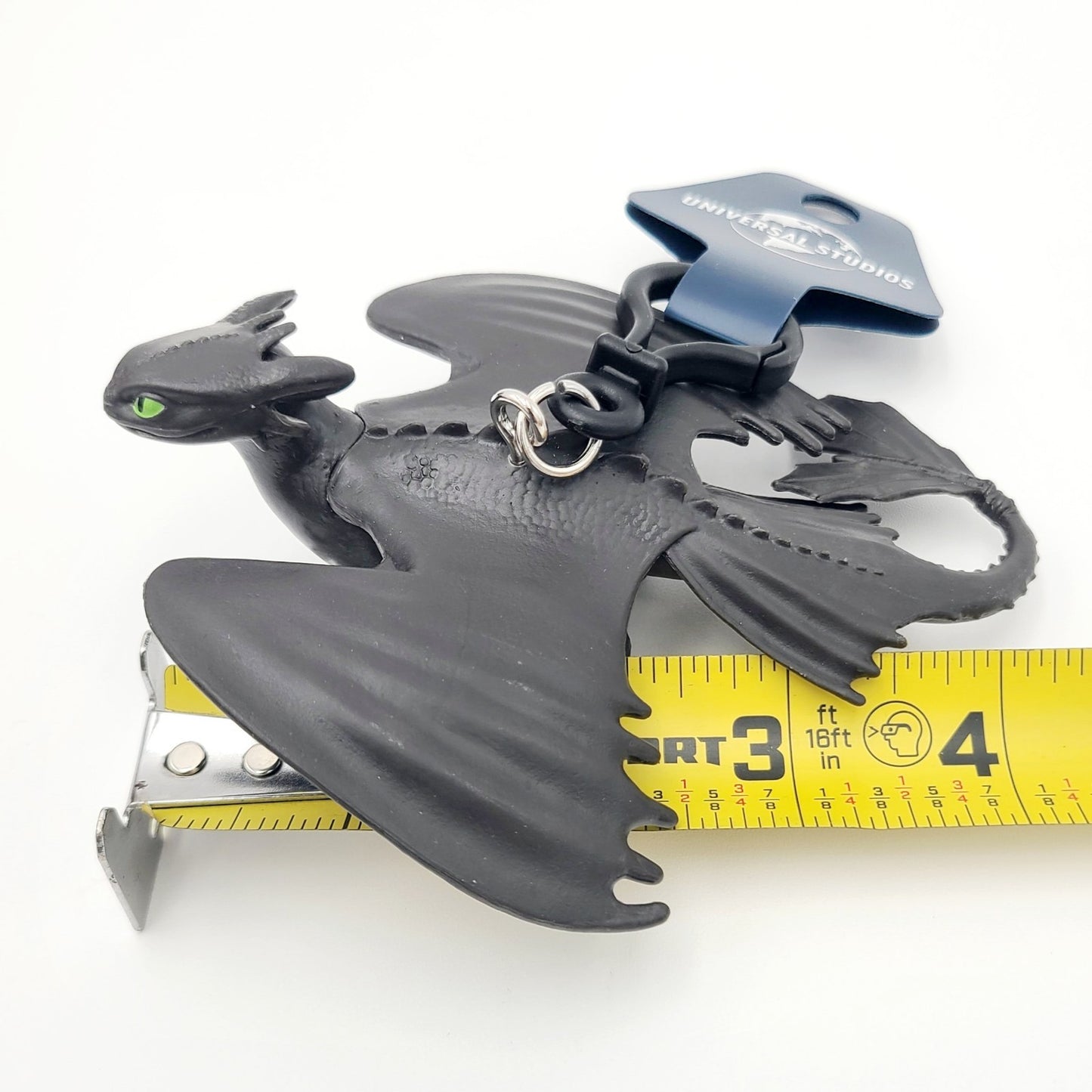 *2 Keychains* Universal Studios Park How Train Your Dragon Toothless Light Fury