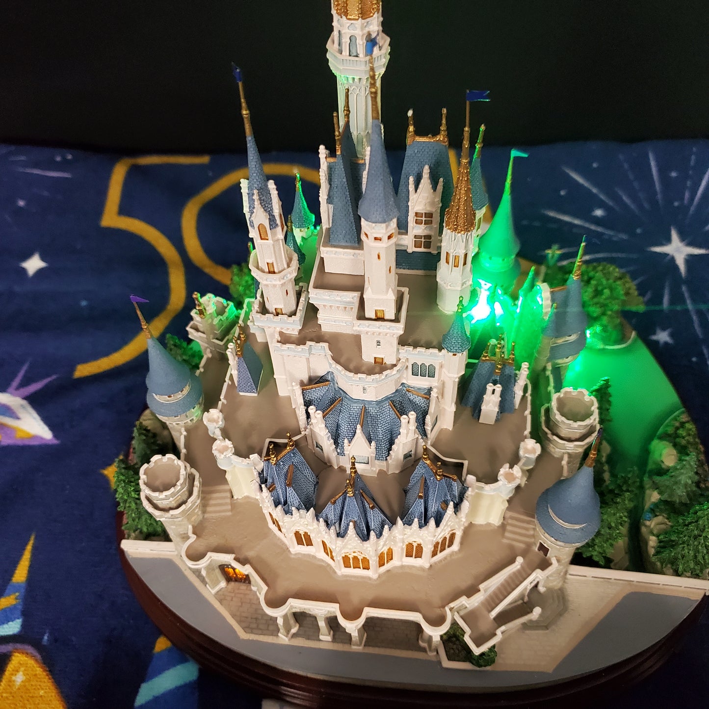Walt Disney World Parks Olszewski Cinderella Castle Miniature Light Up Main St